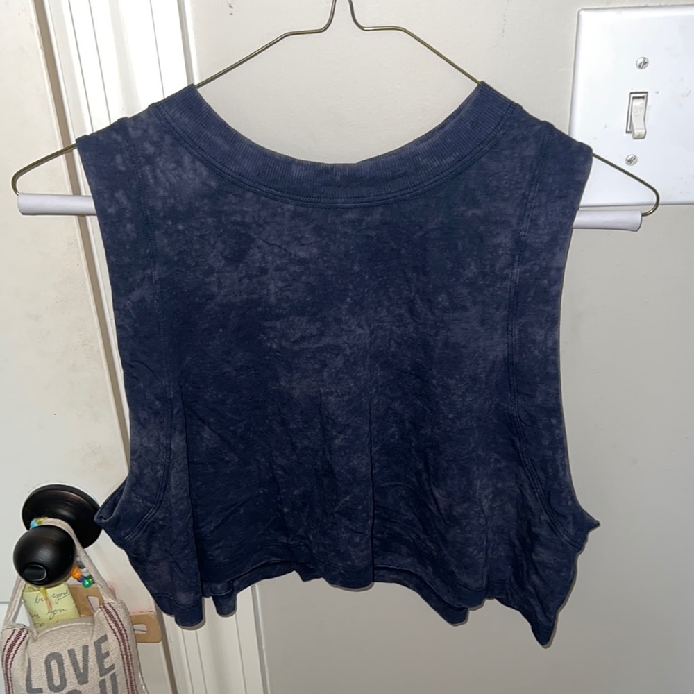 Lulu loose crop tank